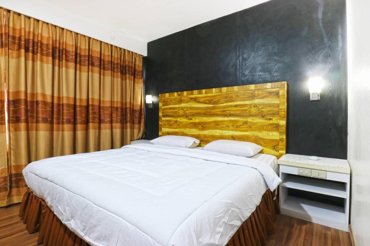 Lee Garden Hotel Medan Buitenkant foto